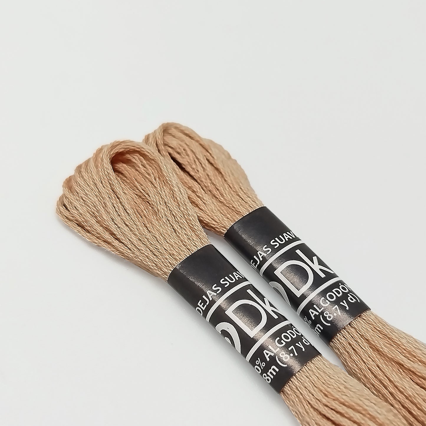 Unidad De Madeja Dk 8mts