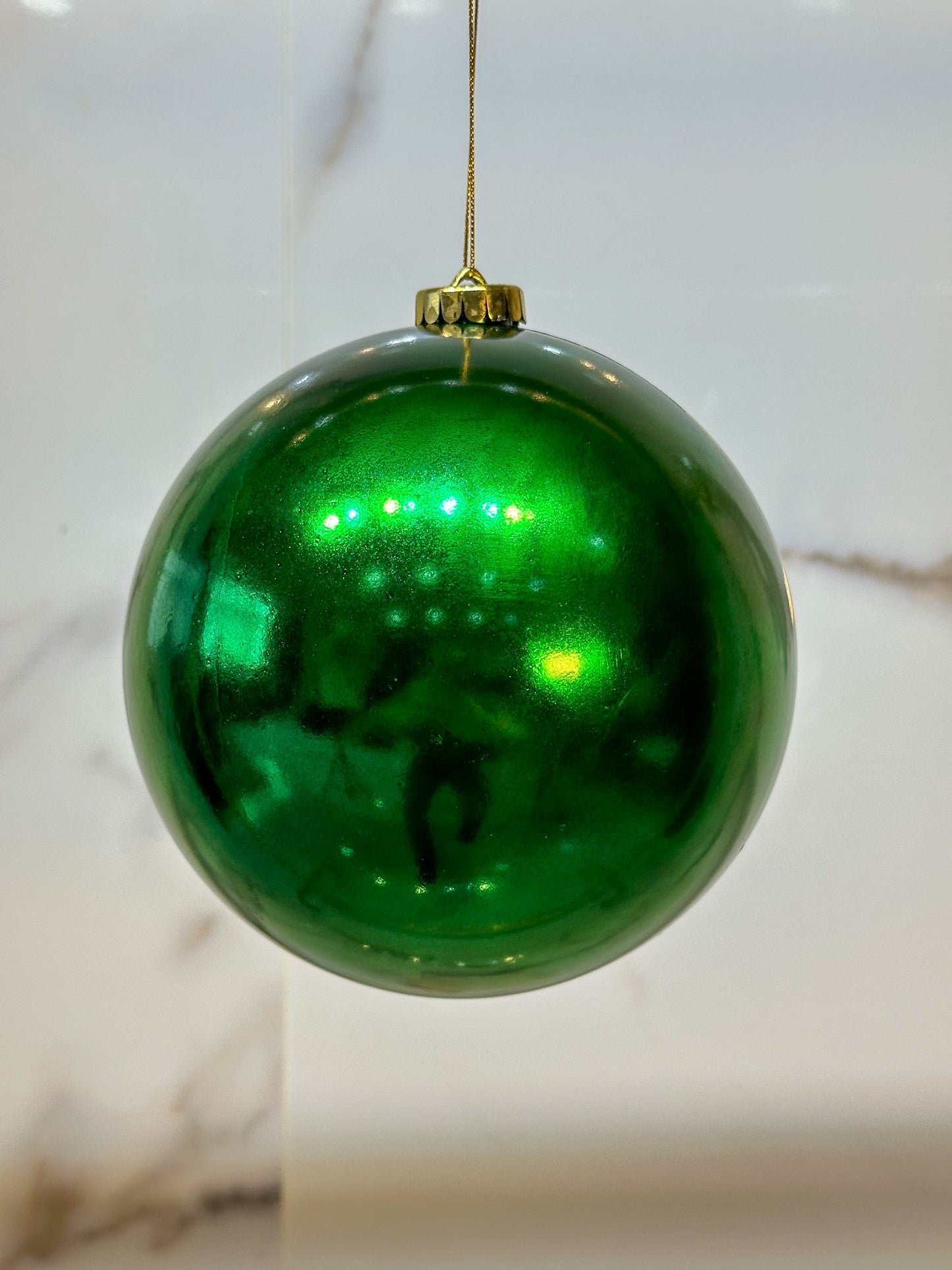 Bola Navideña - 15 CM - Brillante Verde Esmeralda