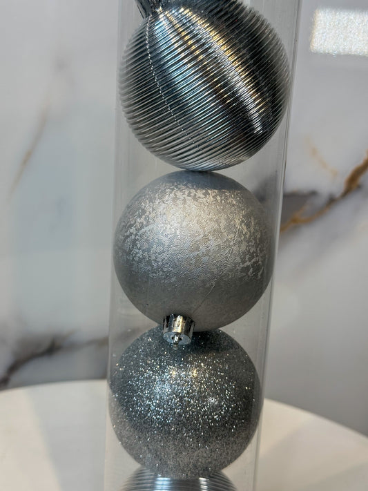 Bolas Navideñas Plateado - 8cm (Tarro X 8 unidades)